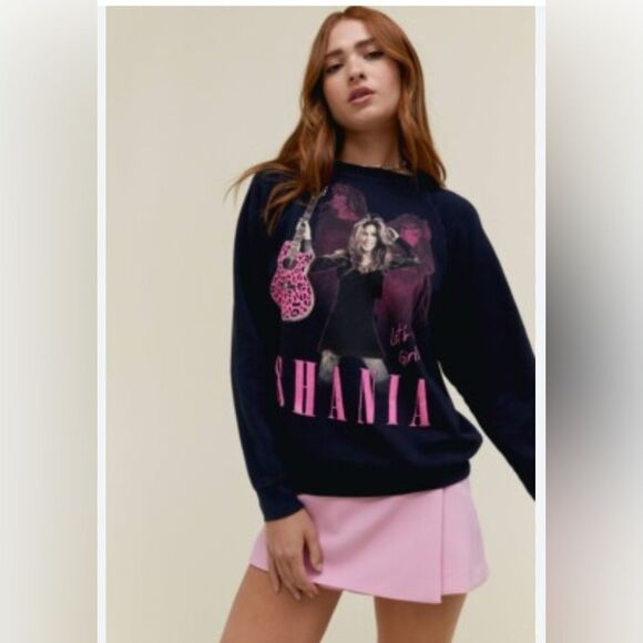 Daydreamer Shania Twain Leopard Guitar Sweatshirt size M NWT - Picture 2 of 7